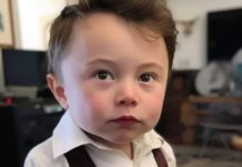 Soccer pro Carson Pickett “arm bumps” a toddler and it goes viral